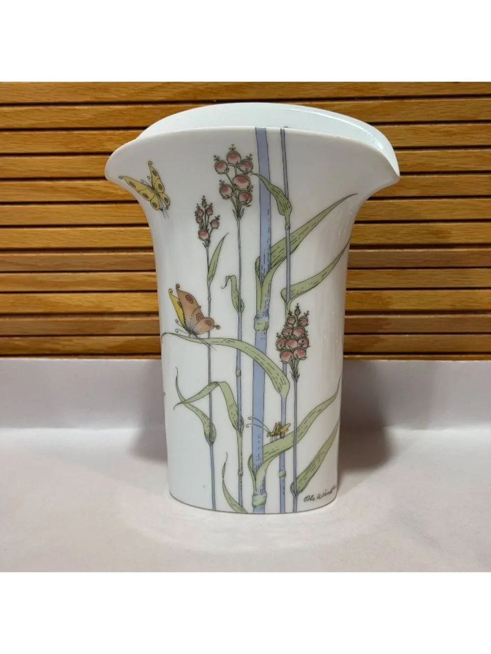 Vintage 70s Hutschenreuther Ole Winther Butterfly Cattail Porcelain Vase 7.25